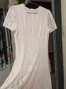 Elegant Lace-trimmed A-Line Dress