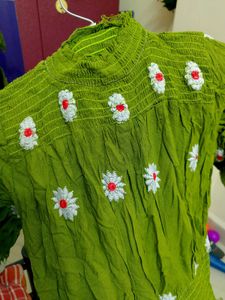 🟩💚Mehandi Green Stylish Beautiful Long Top