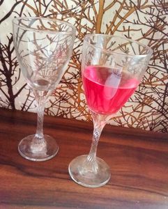 Set Of 2 , Champagne Glasses