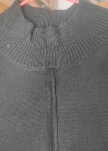 Black Bodycon dress with side cut