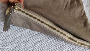 VINTAGE STRENESSE BAG