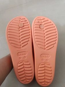crocs Peach Flip Flops New Never Used