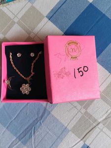 New Unused Jewellery Set