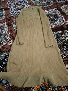 Elegant woolen Knit Midi Dress