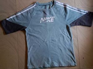 Nike Two-Tone T-Shirt