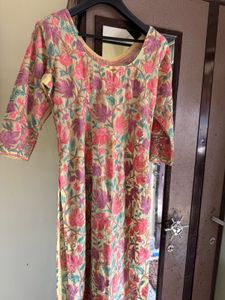 Floral Embroidered Kurta(Kashmiri handloom)