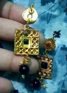 Vintage Black &amp; Gold Drop Earrings