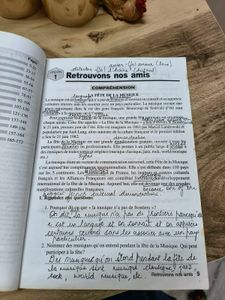 CBSE french Textbook +workbook