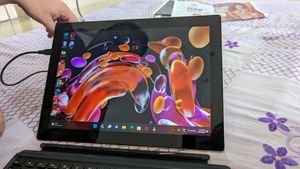 Lenovo Pad 2-in-1, Touchscreen Intel 7 7th Gen, 16