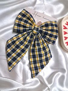 Pigtail Bow