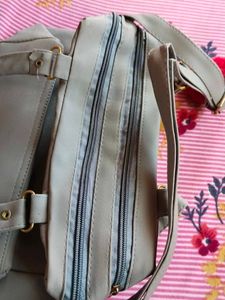 Ladies Fashionable Hand Bag