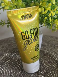 NYKAA Go For Glow Age Rewind Facemask