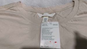 🔥H&amp;M Beige Crewneck Tshirt🔥
