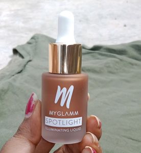 Myglamm Spotlight Illuminating Liquid