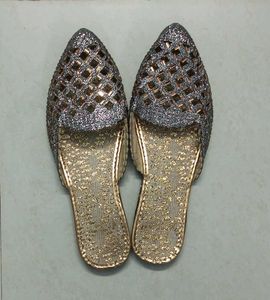 Ethnic Glitter Jutti For Women✨