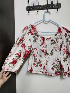 Floral Printed Puff sleeves Top