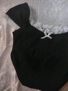 Black Corquette Top With Y2k Hearts Necklace 🖤🌼