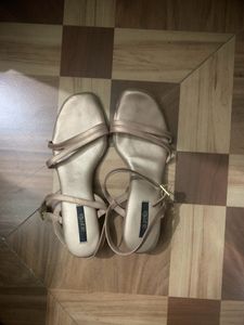 Sandles