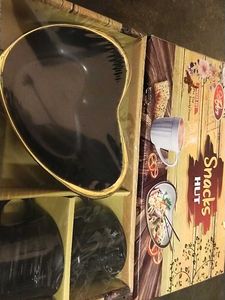 It Is  A 3 Piece Set Of 1 Snacks Platter nd 2 Cups