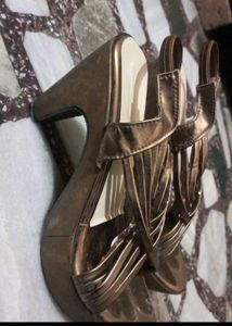 High Heel Golden (No Any Defect )