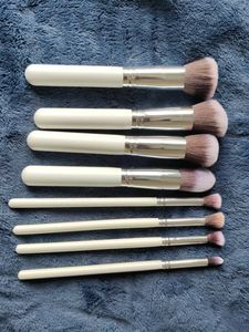 Set Of 8 Makeup Brushes