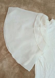 Women&#39;s White Sequence T-shirt
