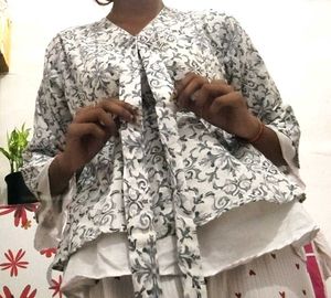 Floral Print Tie-Up Top
