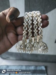 Elegant bangles set of 4