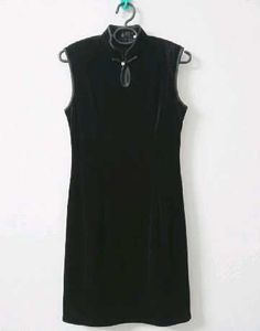 Elegant Black Velvet Cheongsam Dress
