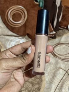 e.l.f 16hr Camo Concealer