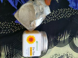 Kashni Herbal D-tan Scrub/Face Pake Jar.