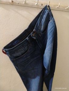 Classic Blue Denim Jeans – Size 30