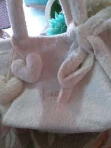 Cute Akitly White Fluffy Handbag
