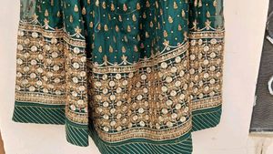 Bottol Green Poshak
