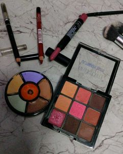 Use Makeup Combo