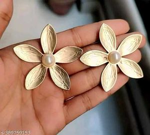 Gold Flower Earrings