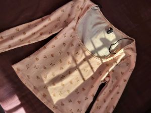 H&amp;M Picot Trimmed Floral Long Sleeve Top