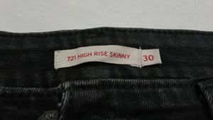Women Levis Jeans