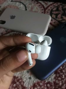 Apple AirPods Pro (1st Gen)