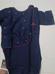 Straight kurti hai