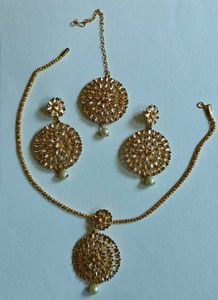 Gold Tone Jewelry Set