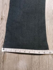 C. Com Jeans Bootcut