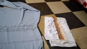 Elegan. Abaya with stole