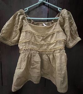 Trendy Beige Top🤍