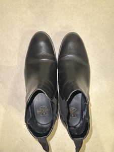 Redtape Black Chelsea Boots For Men