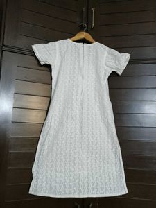 Women White Lace Embroidery Cotton Kurta