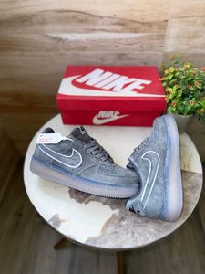 *NIKE AIRFORCE REIGN CHAMP GREY*