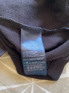 Black Sleeveless Top
