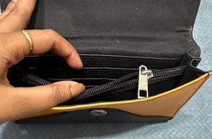 Buy Any Brand New Genuine Leather Wallet @Rs400