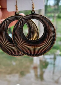 Beautiful lightweight INDO-WESTERN Earings ❣️